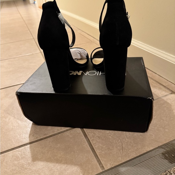 Fashion Nova Elegant Black Heels - Picture 4 of 5